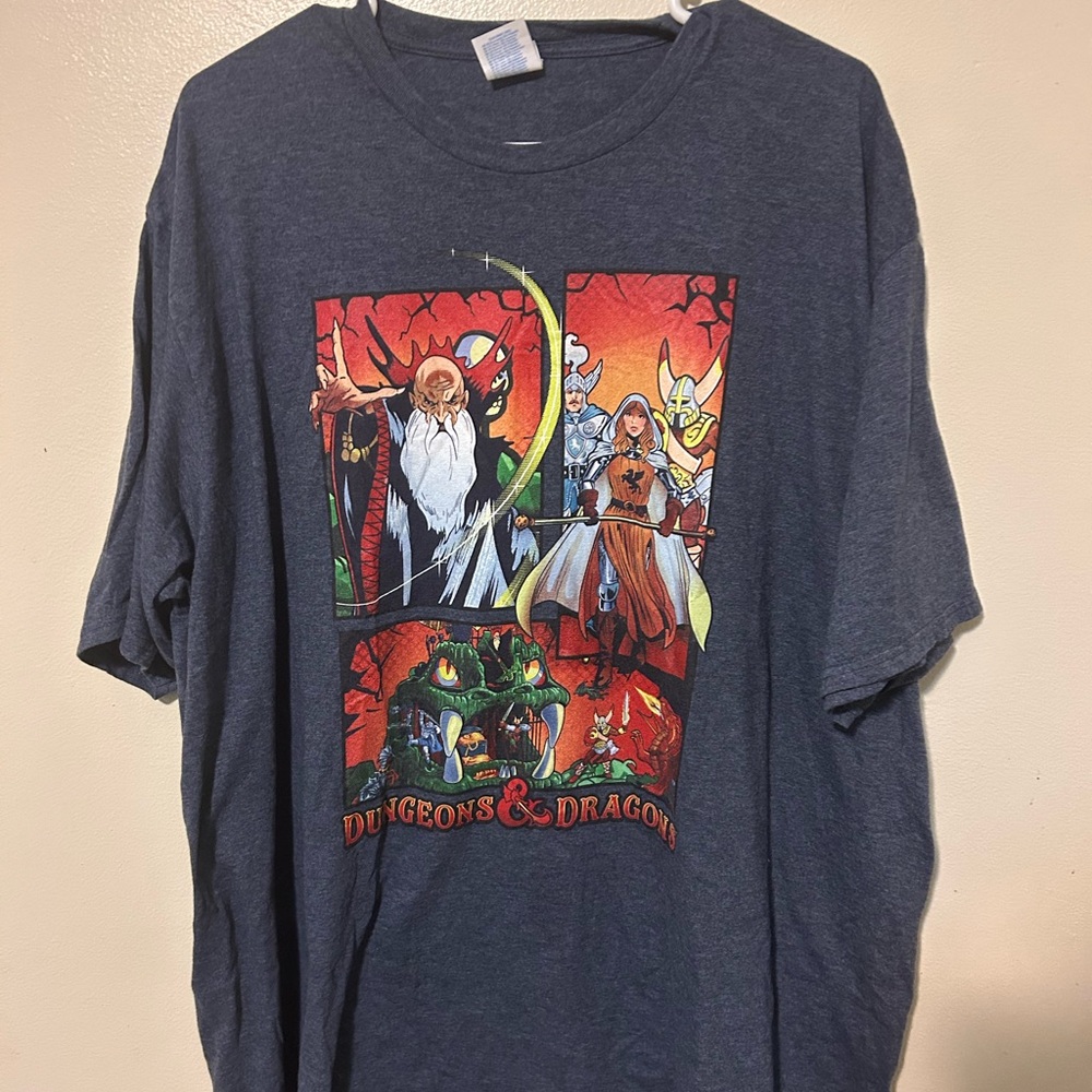 Dungeons and Dragons tee *3XL*